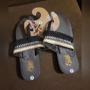 Strand Women Flip Flop Thong  Black, White, and Gold Slippers Size 7